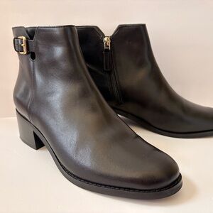 Cole Haan✨Sleek Black Leather Ankle Booties